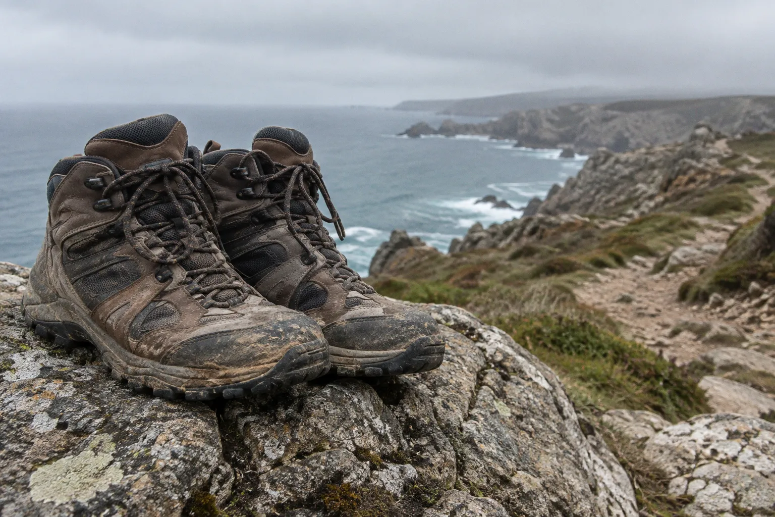 Chaussures de randonnée sur le littoral : les critères de choix